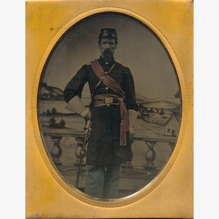 Sharp Looking Federal Officer Quarter Plate